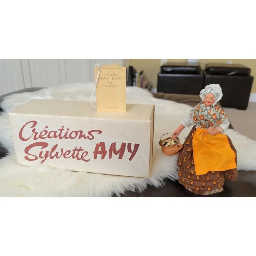 Creations Sylvette Amy  Santons Woman with Eggs